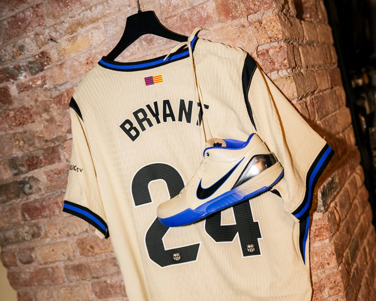 FC Barcelona's new away kit arrives-2
